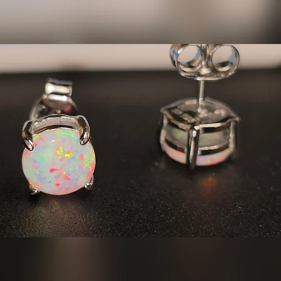 ✨ Sterling Silver 6mm White Opal Stud Earrings – 1.56 CTTW ✨ - Picture 2 of 5